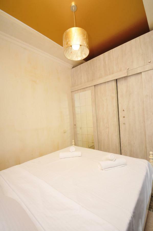Apartments With A View Of The Trinity Holy Batumi Exterior photo